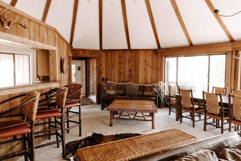 גטלינבורג Cabin With Treehouse Views, 3 King Beds, 4 Bunks, And Large Hot Tub! מראה חיצוני תמונה